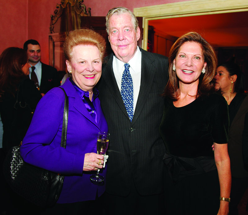 CHARLES & LINDA HICKOX HOST TRAVEL INDUSTRY LEADERS