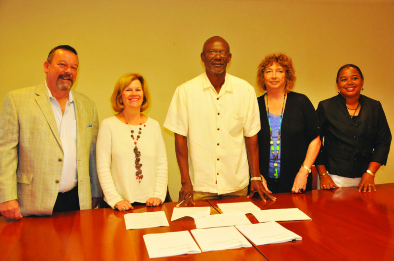 CONTRACT SIGNED WITH NEW MARKETING REPRESENTATIVES