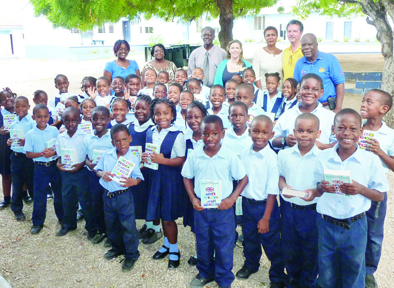Rotary Club donates books to primary school students