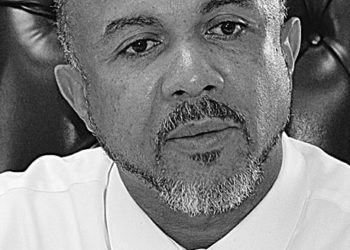 GOVERNOR MEETS WITH OPPOSITION MEMBERS