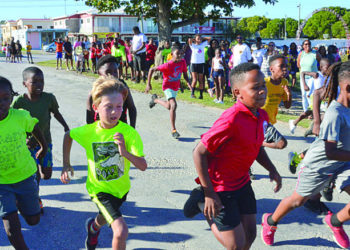 ANNUAL MILE – LONG RACE GARNERS GREAT EXCITEMENT
