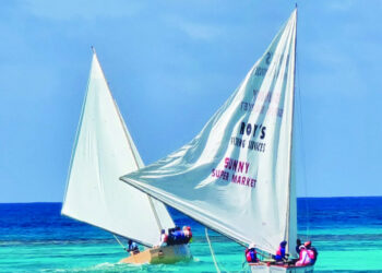 UPSETTER WINS FESTIVAL DEL MAR  CLASS B BOAT RACE