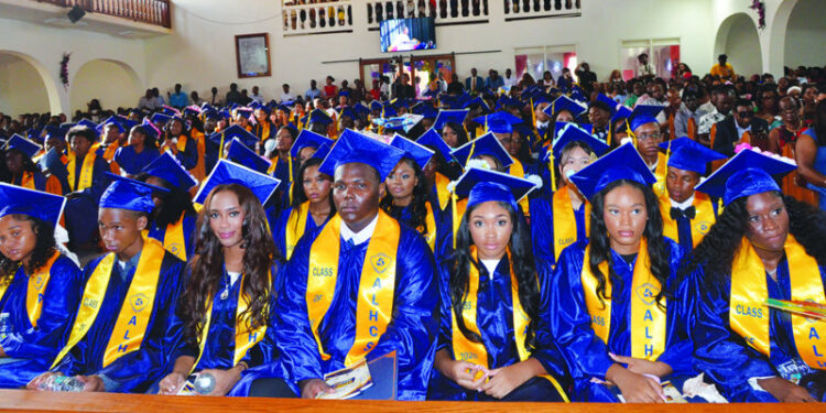 ALHCS LAUDS 172 GRADUATING ACHIEVERS